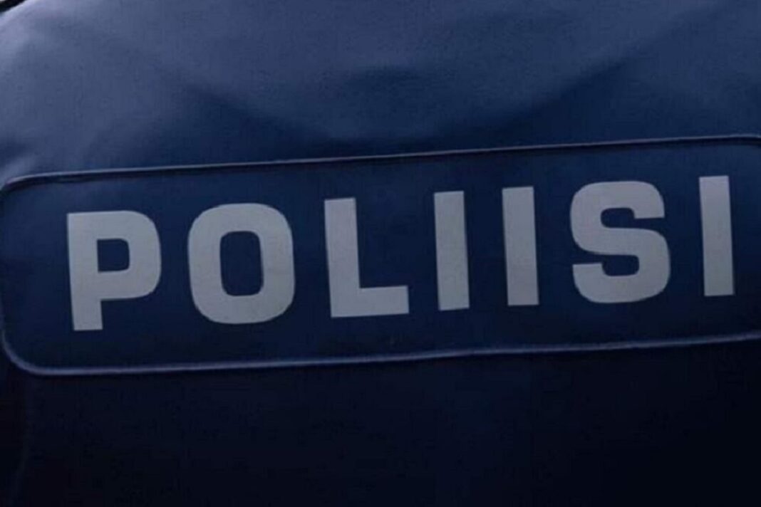 Poliisin selkä