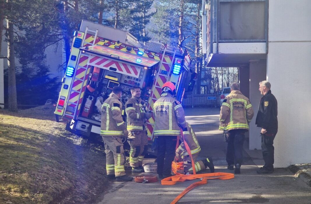 Pelastuslaitos tehtävällä Helsingin Jakomäessä