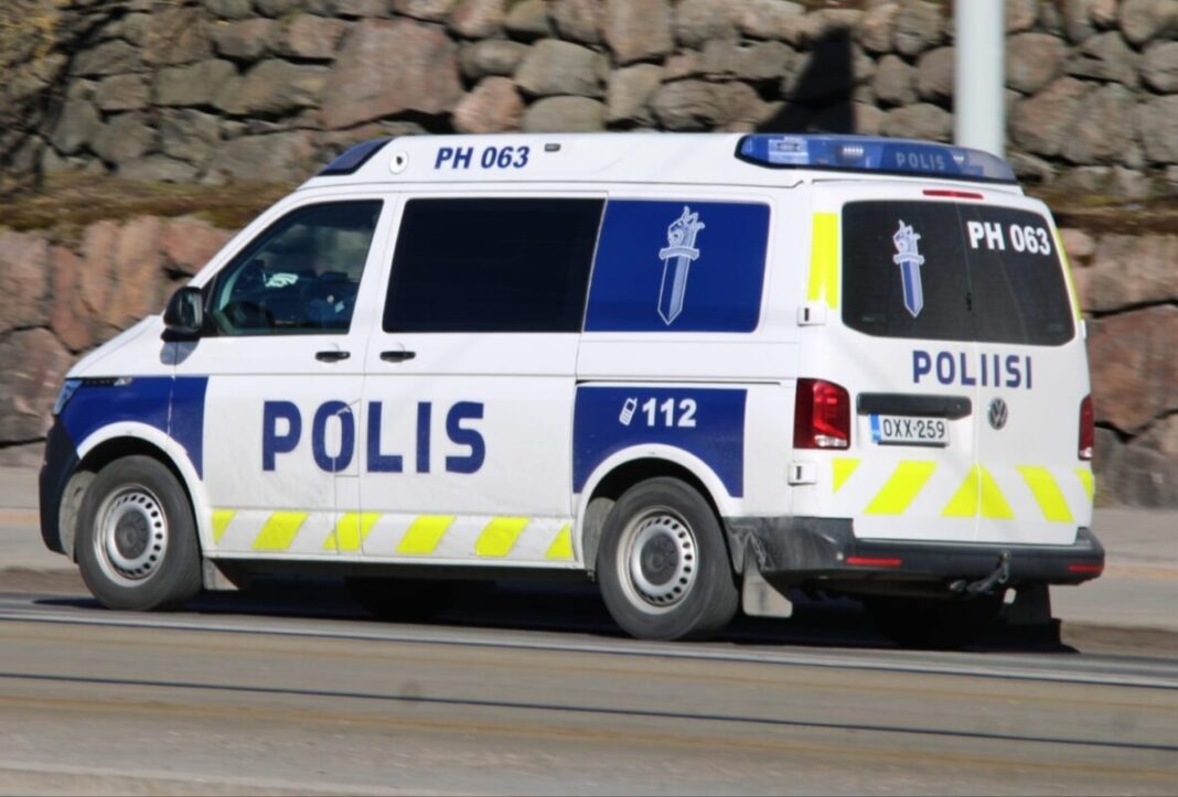 Hämeen poliisilaitoksen Päijät-Hämeen kenttäjohtoalueen poliisiauto