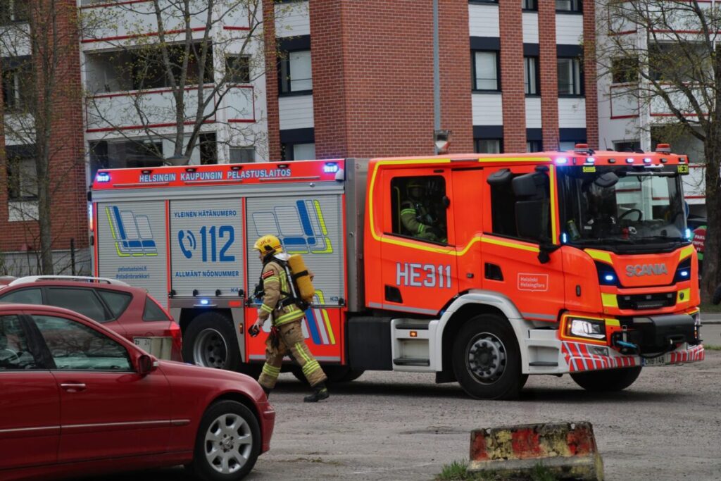 Helsingin poliisin vappuaaton ilta - Kaivopuisto tyhjennettiin jo illalla 1 Helsingin pelastuslaitos tehtävällä